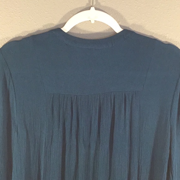 🇺🇸🇺🇸Blue Ladies Blouse by Cato♦️🎊BEST OF TOPS 11/4/19♦️🇺🇸🇺🇸 - Picture 5 of 6